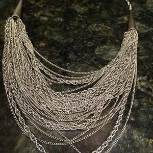 Kendra Scott Nasha necklace in silver